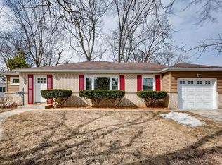 680 Grand Canyon St, Hoffman Estates, IL