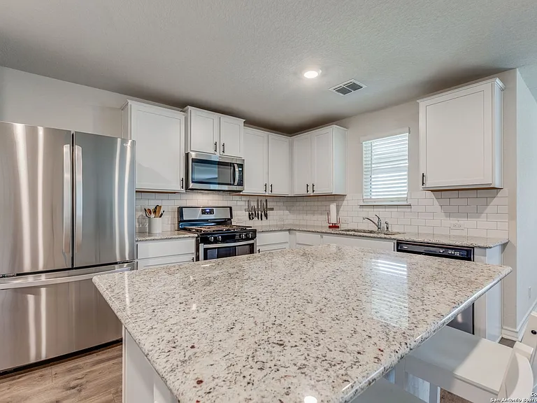 9610 Baytown Coast — Photo 8