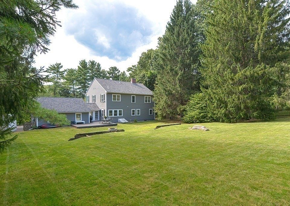242 South St, Medfield, MA 02052 Zillow