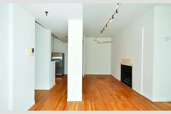 Rented by Stribling | media 26