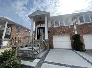 150-32 17th Rd #1, Whitestone, NY 11357