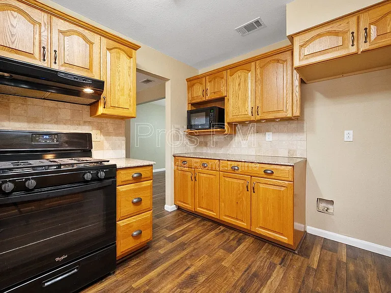 7517 Point Reyes Dr — Photo 6