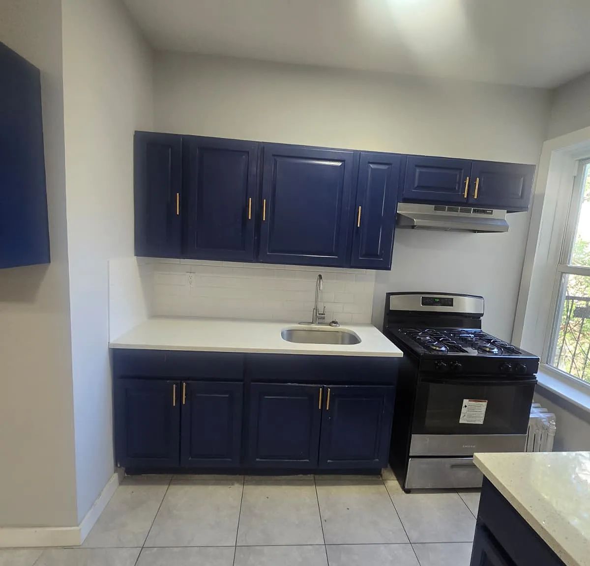 4 bed, $2,850 — Photo 1