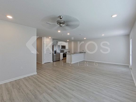 4th image of 4789 Malay Cir