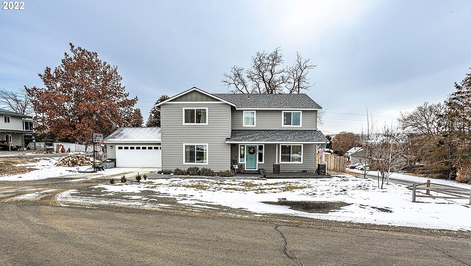 370 NW 4th St, Dufur, OR 97021 Zillow