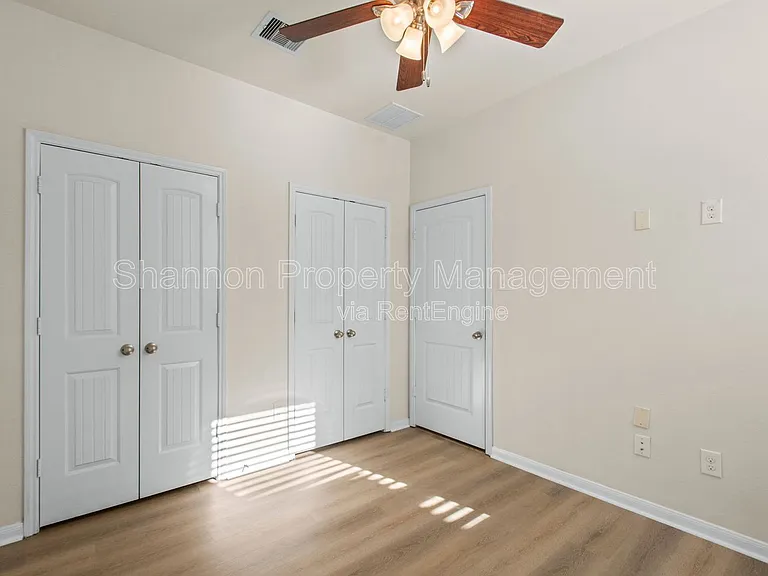 9430 Harmony Lake Ln — Photo 10