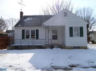 810 Center Rd, Womelsdorf, PA 19567