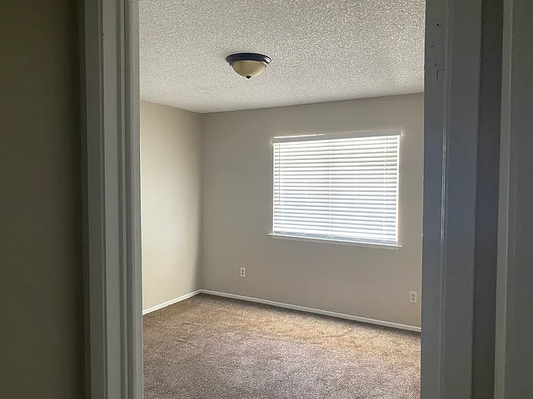 18048 Symeron Rd — Photo 7
