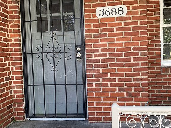 3rd image of 3688 Eloise St