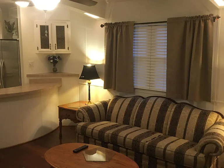 1025 Lake Shadow Dr — Photo 3