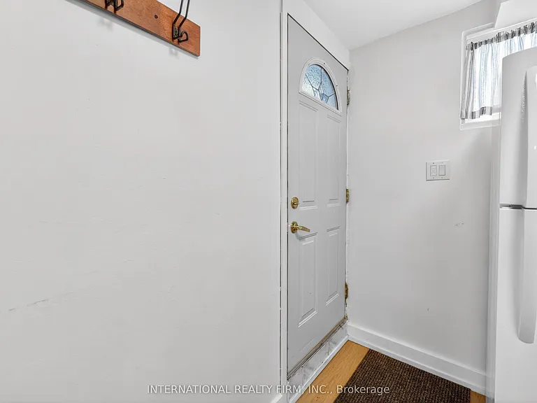 26 Dellbrook Cres — Photo 34
