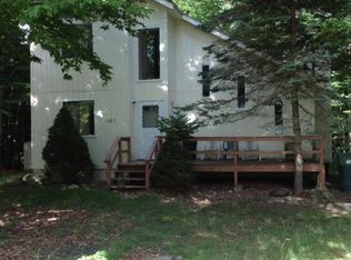 2616 Foxledge Dr, Tobyhanna, PA