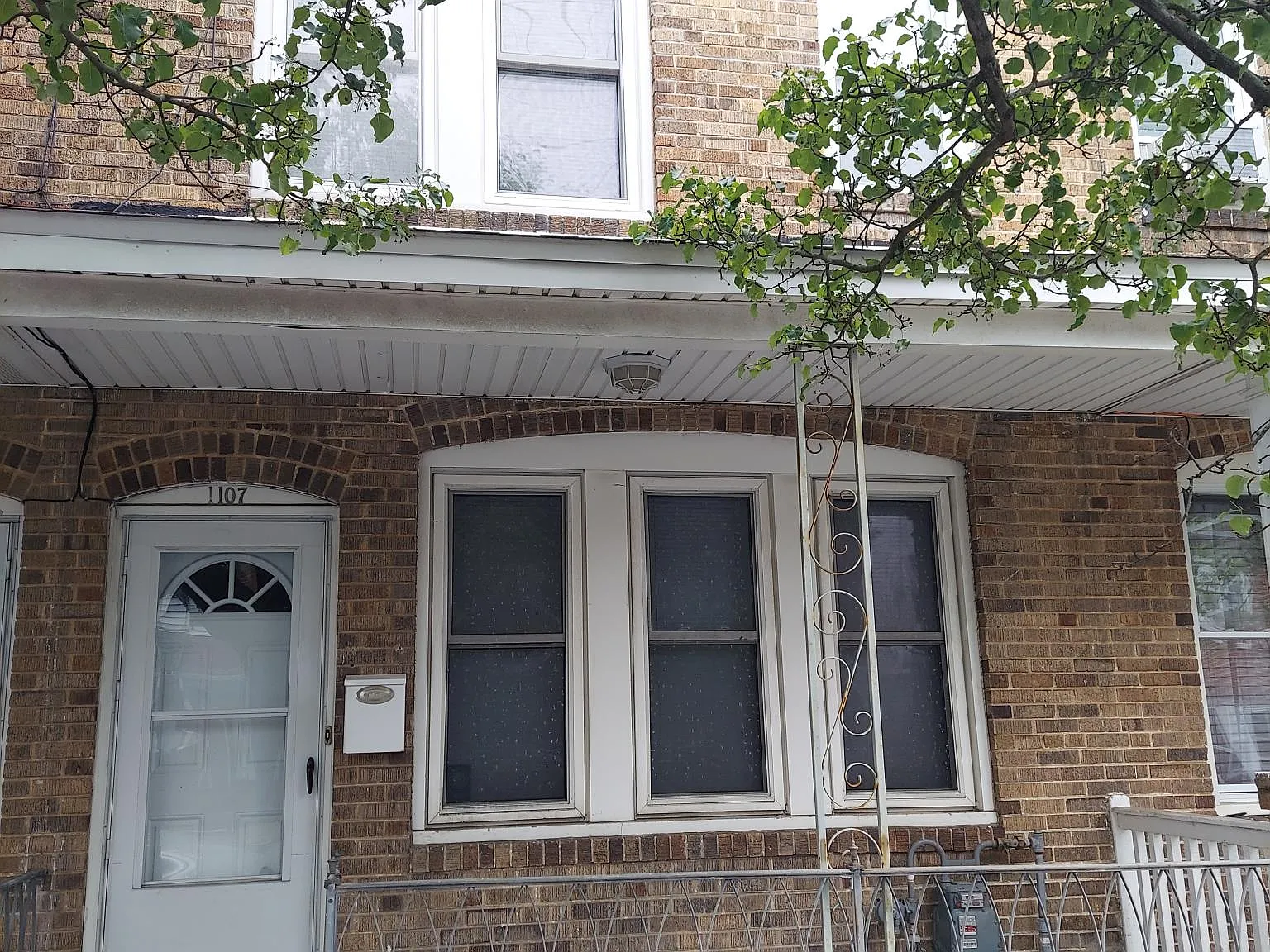 3 bed, 1218 sqft, $2,150 — Photo 1