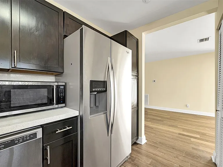 3524 SW 14th St — Photo 17