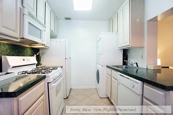 Rented by Bond New York | media 48