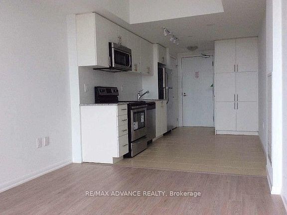 5th image of 800 Lawrence Ave W #1921