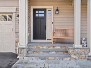 103 Wells View Rd #103, Shelton, CT 06484