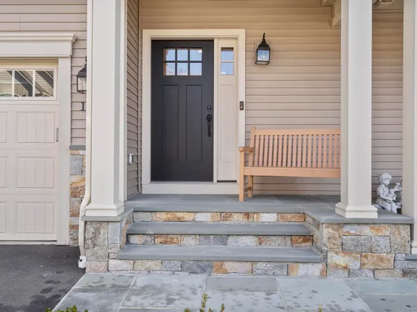 103 Wells View Road #103, Shelton, CT 06484