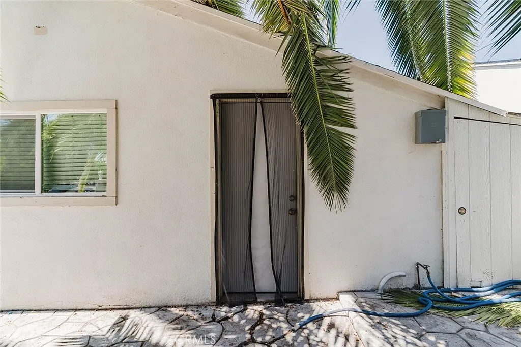 Studio, 400 sqft, $1,550 — Photo 2