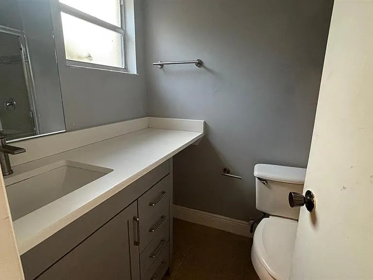 4817 Landover Cir — Photo 14