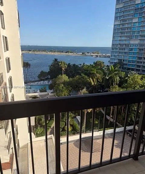 2333 Brickell Ave #812 — Photo 20