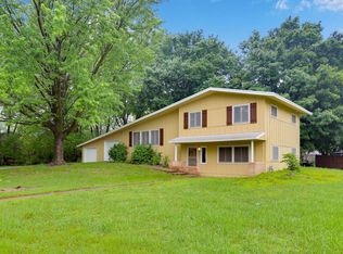 10654 Vessey Rd, Bloomington, MN 55437