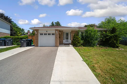 11 Gondola Cres Photo 1