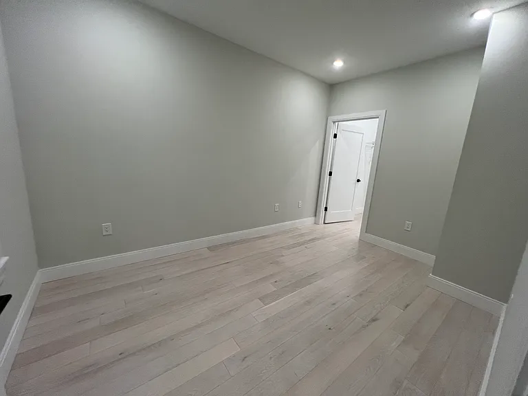 195 Green St #207D — Photo 14