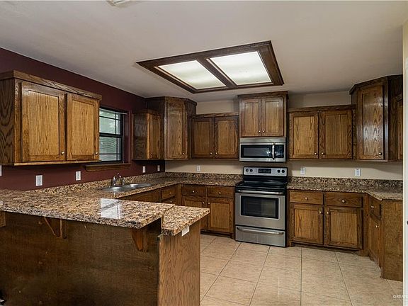 4th image of 614 Hunee Dr