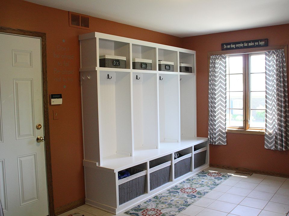 MUD ROOM