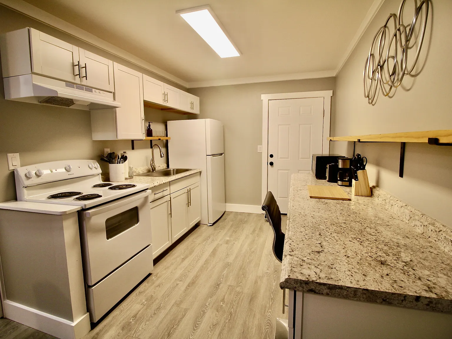 Metro Huntsville - 4002-B — Photo 2