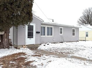 522 10th St NW, Mason City, IA 50401