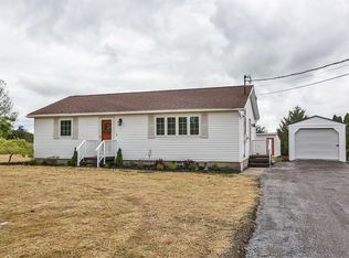6128 N Bloomfield Rd, Canandaigua, NY 14424