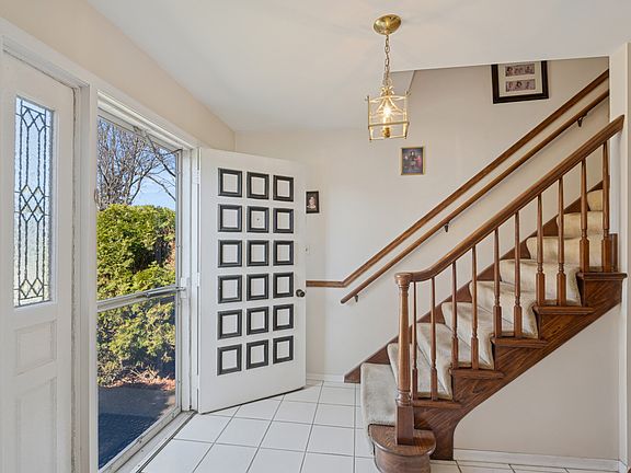 2nd image of 4141 Longmeadow Rd