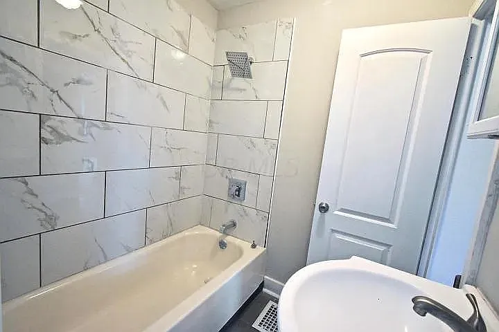 1805 Kent St — Photo 18