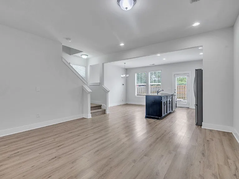 114 Lerner Ct — Photo 5
