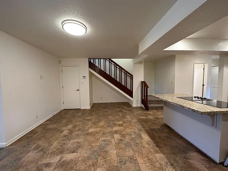 2031 Sunburst Way — Photo 6