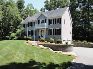11 Hidden Meadow Dr, Londonderry, NH 03053