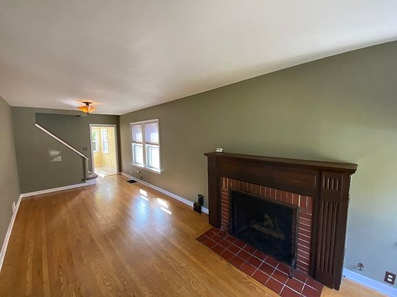 5th image of 5610 11th Ave NE