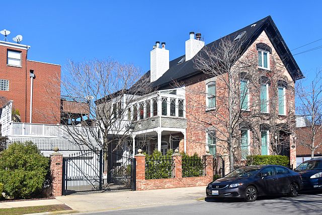 1st image of 548 W Eugenie St