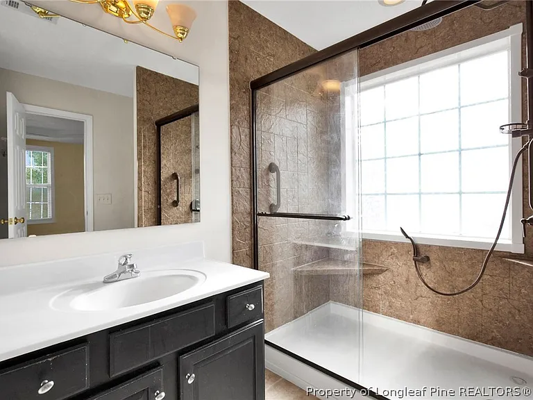 75 Countess Ct — Photo 27