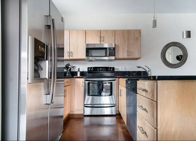 817 3rd Ave N #204 — Photo 8
