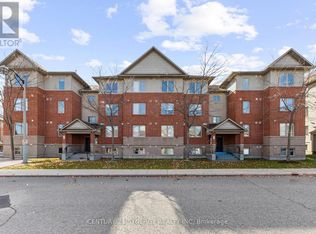 38 Barnstone Dr #2, Ottawa, ON K2G 4R4