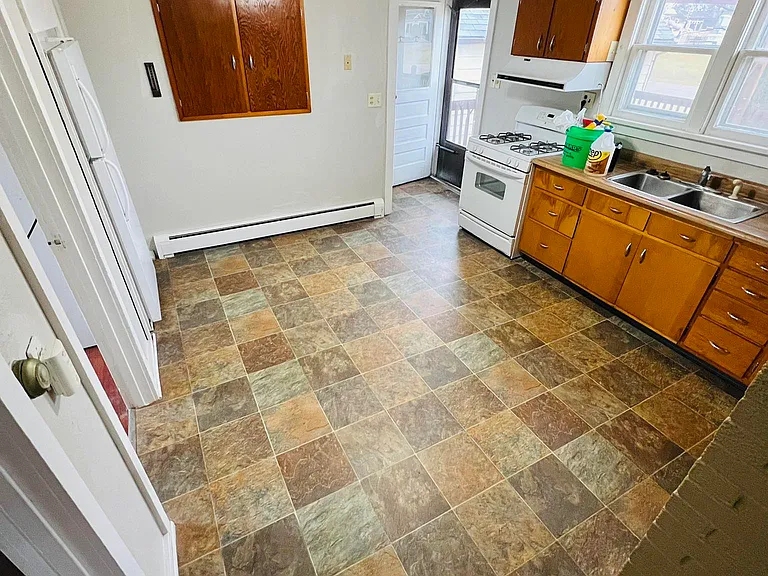 407 Patterson St — Photo 7