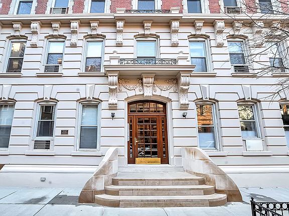 5th image of 320 W 84th St APT 6D