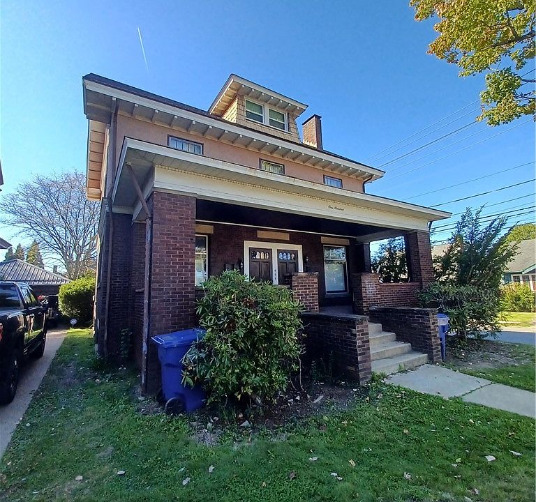 1st image of 100 2nd St