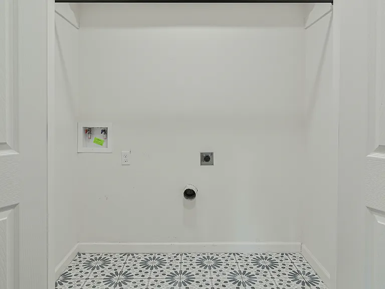 4330 Granger Ave — Photo 44