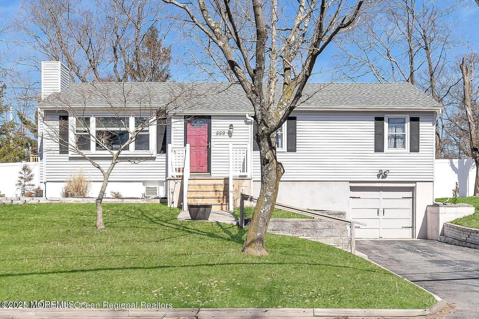 3 bed, 1258 sqft, $2,500 — Photo 1