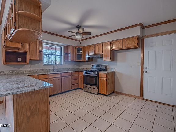 2nd image of 11640 Peters Rd