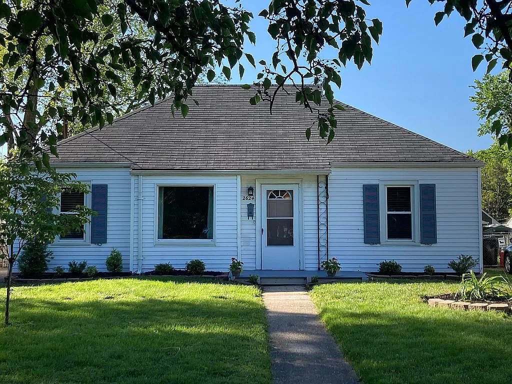 2624 Alanmede Rd photo 1